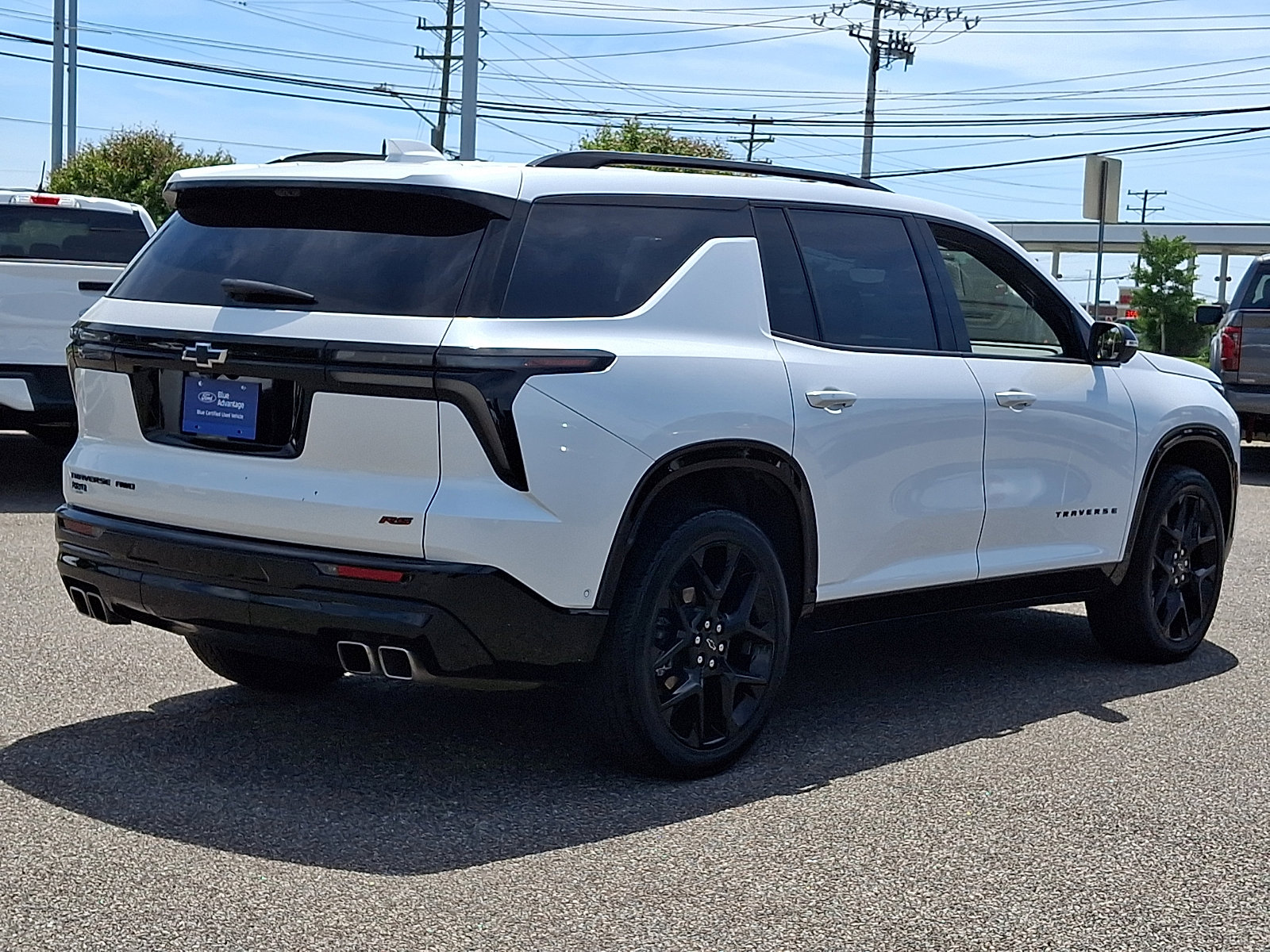 Used 2024 Chevrolet Traverse RS AWD/4WD image 11
