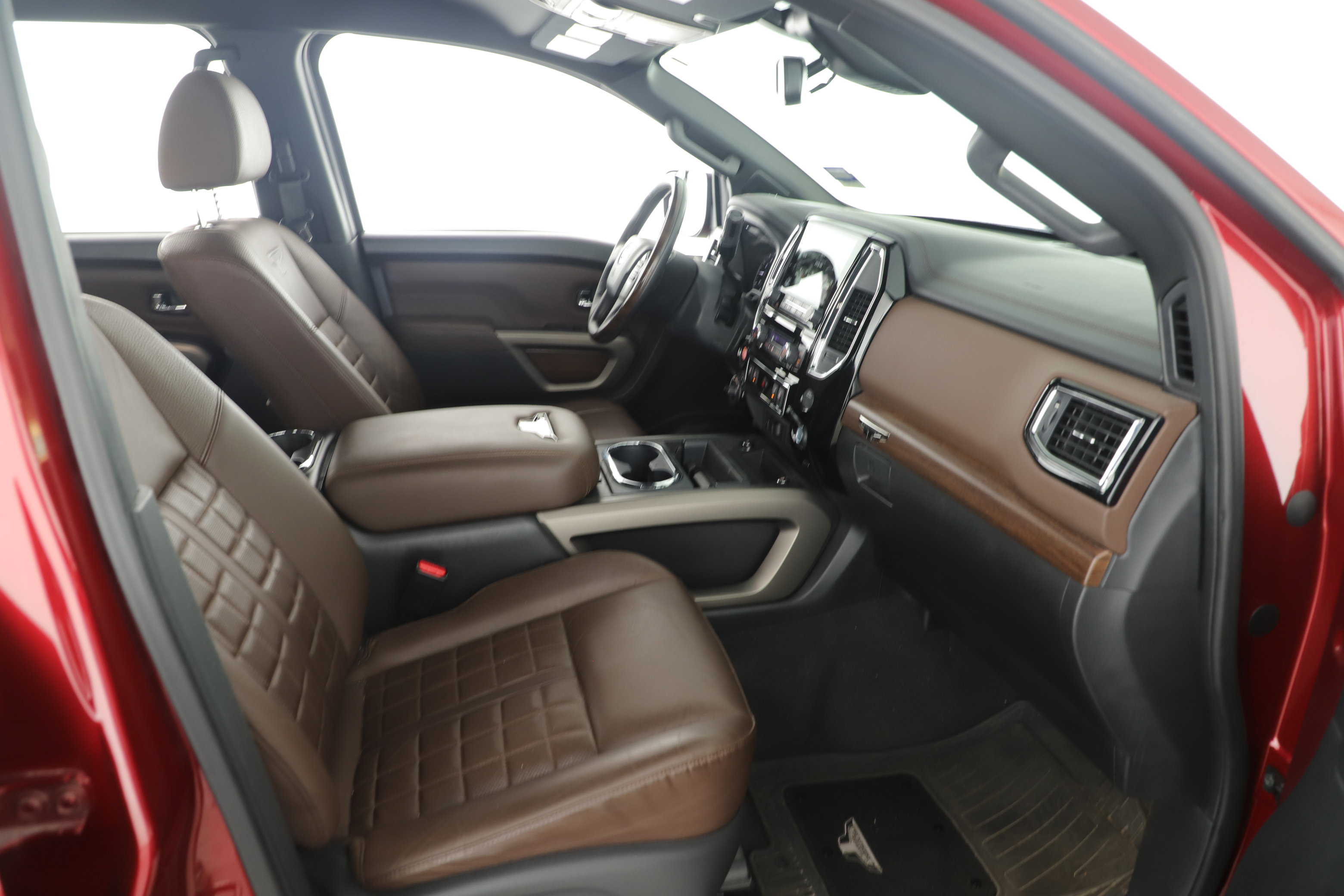 Used 2021 Nissan Titan Platinum Reserve w/ Off Road Protection Package image 17