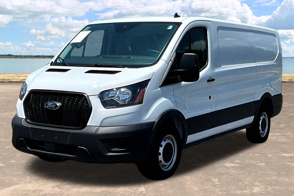 Certified 2025 Ford Transit 150 Low Roof RWD image 4