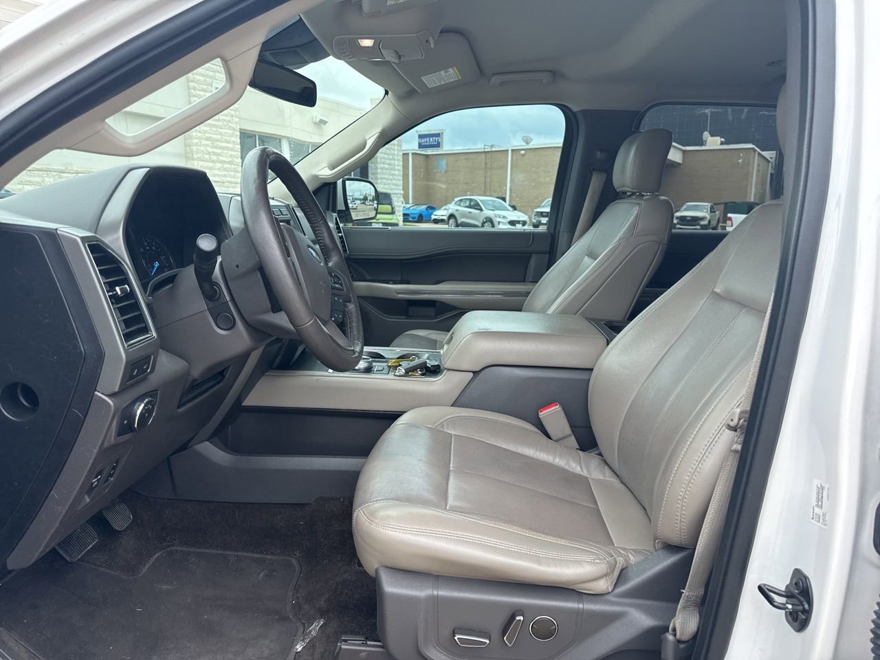 Certified 2018 Ford Expedition XLT w/ Equipment Group 202A image 9