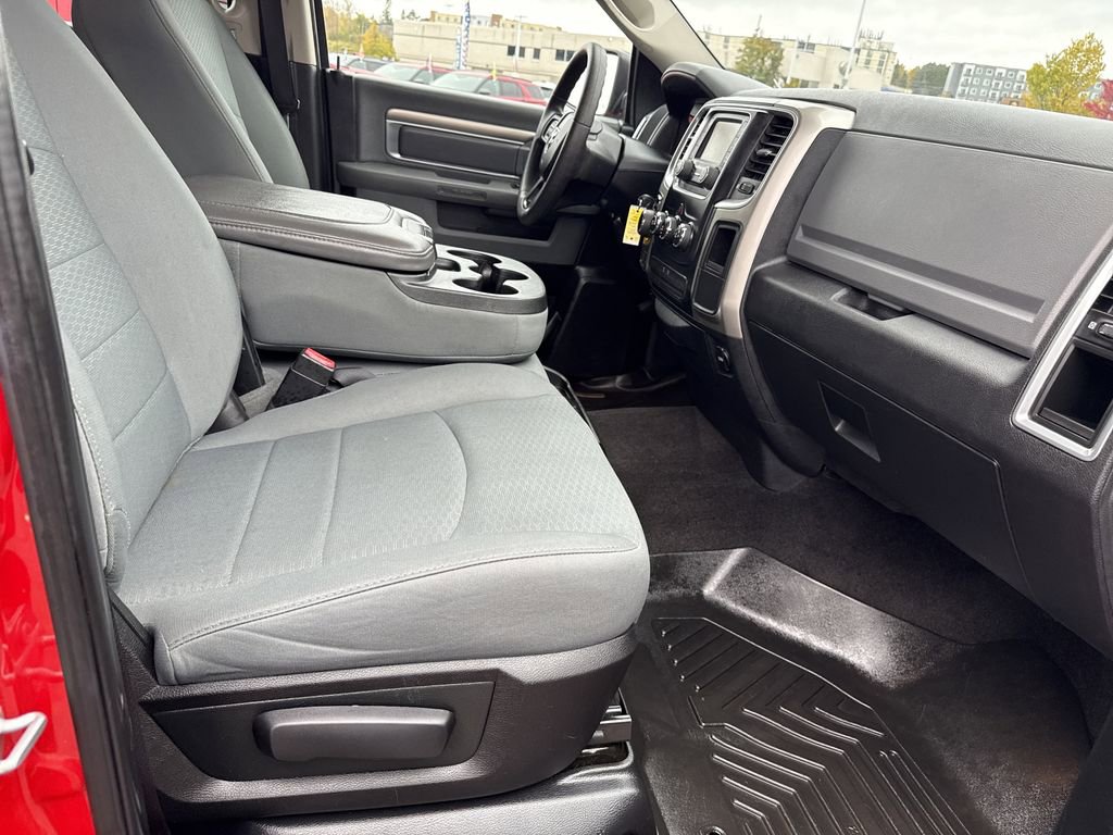 Used 2017 RAM 1500 Classic SLT image 12