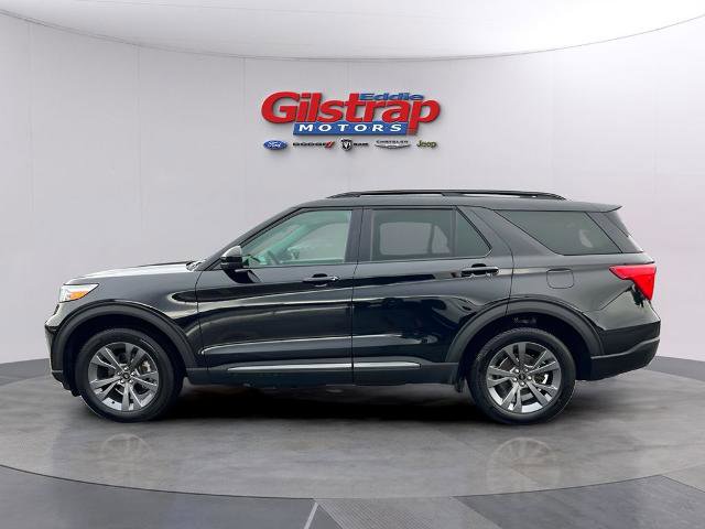 Certified 2023 Ford Explorer XLT w/ Equipment Group 202A AWD/4WD image 3