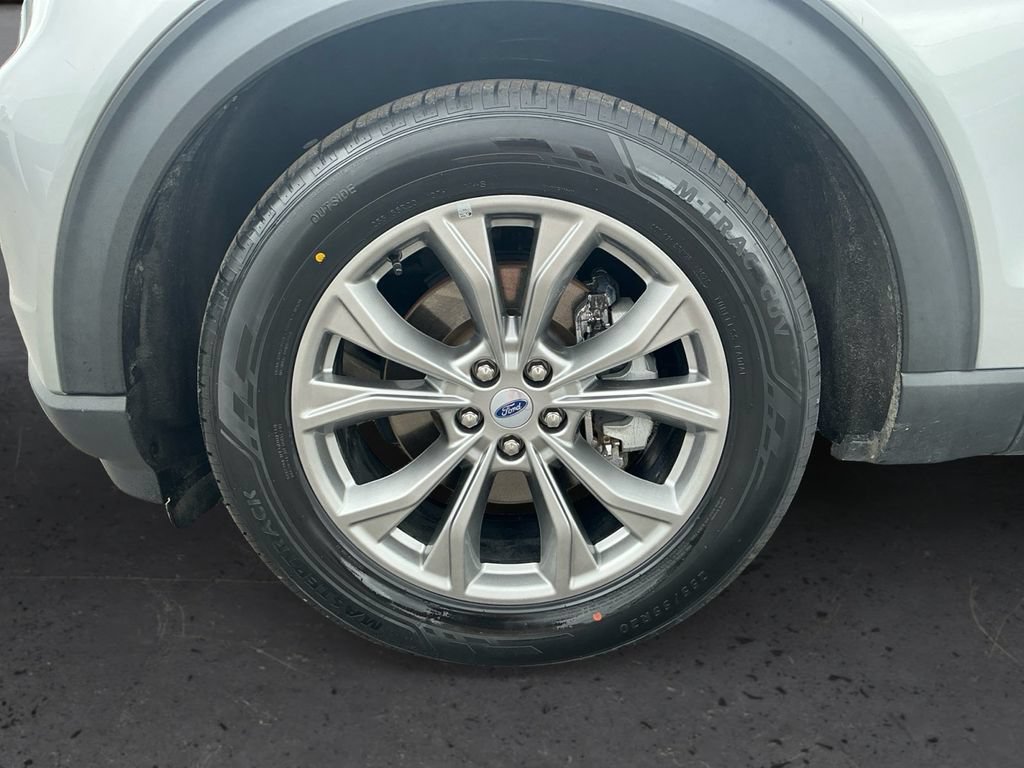 Certified 2023 Ford Explorer Limited RWD image 13