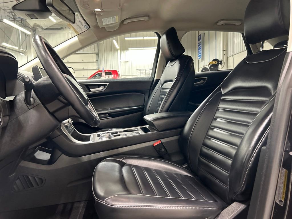 Certified 2024 Ford Edge SEL w/ Convenience Package AWD/4WD image 11