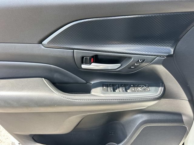 Used 2024 Toyota Grand Highlander AWD Hybrid image 33
