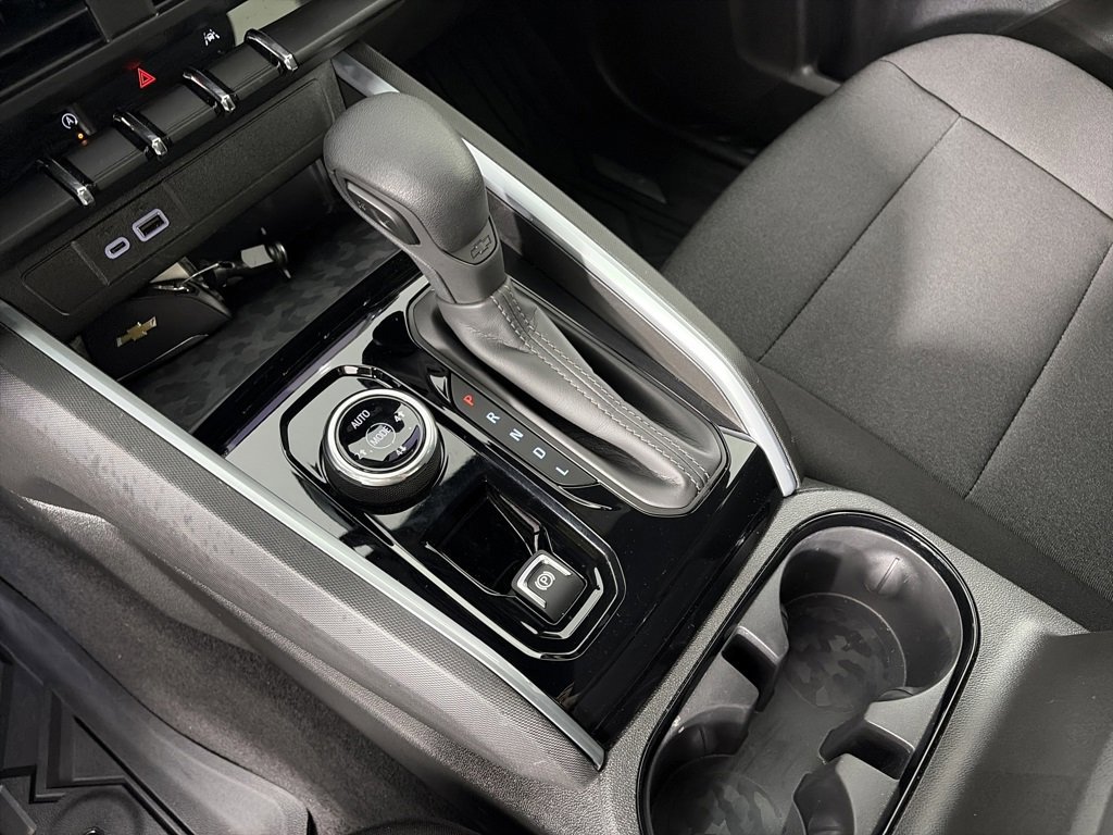 Used 2024 Chevrolet Colorado Trail Boss image 21