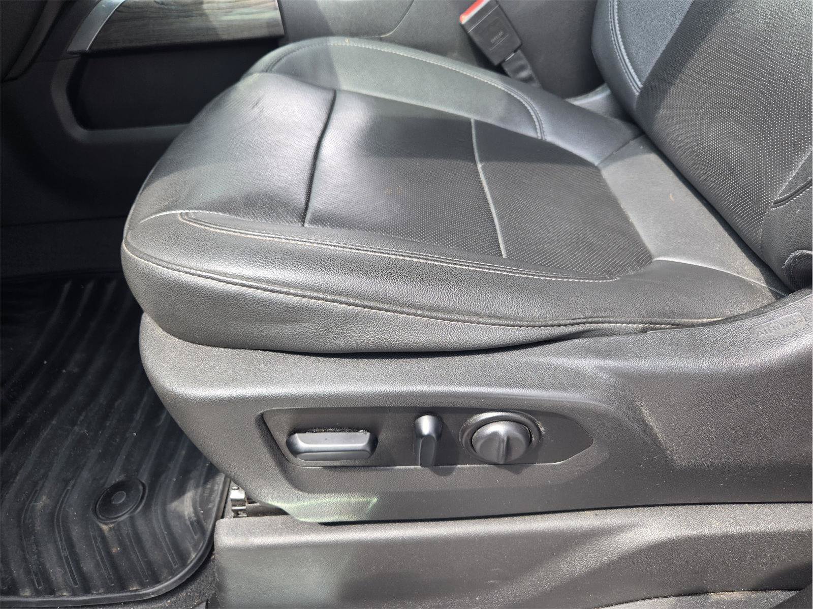Used 2021 Chevrolet Silverado 1500 LTZ RWD image 23