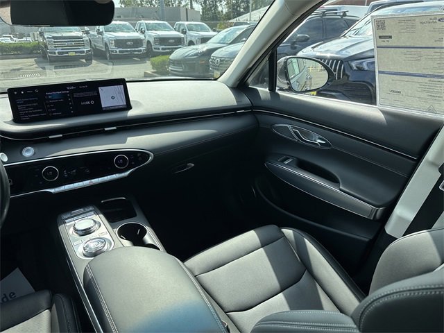 Used 2022 Genesis GV70 2.5T w/ Select Package image 18