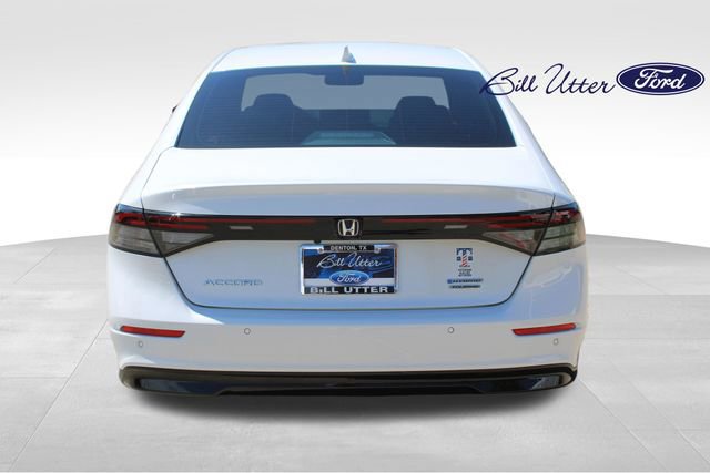 Used 2024 Honda Accord Touring image 4