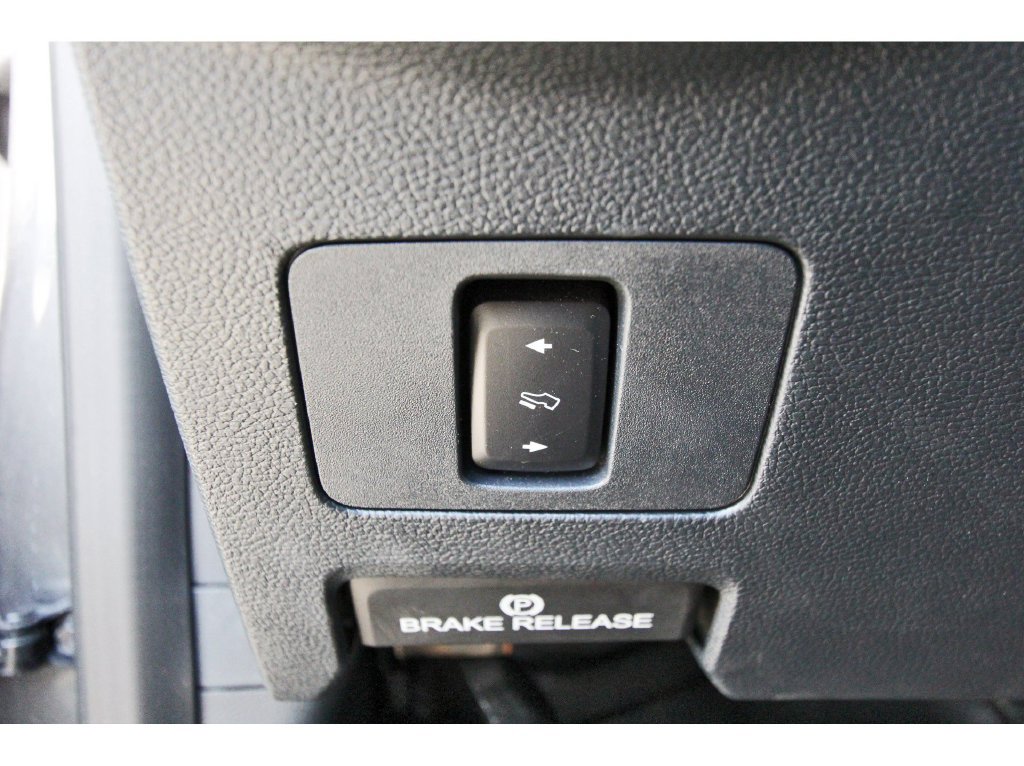 Certified 2022 Ford F250 Lariat w/ Tremor Off-Road Package AWD/4WD image 24