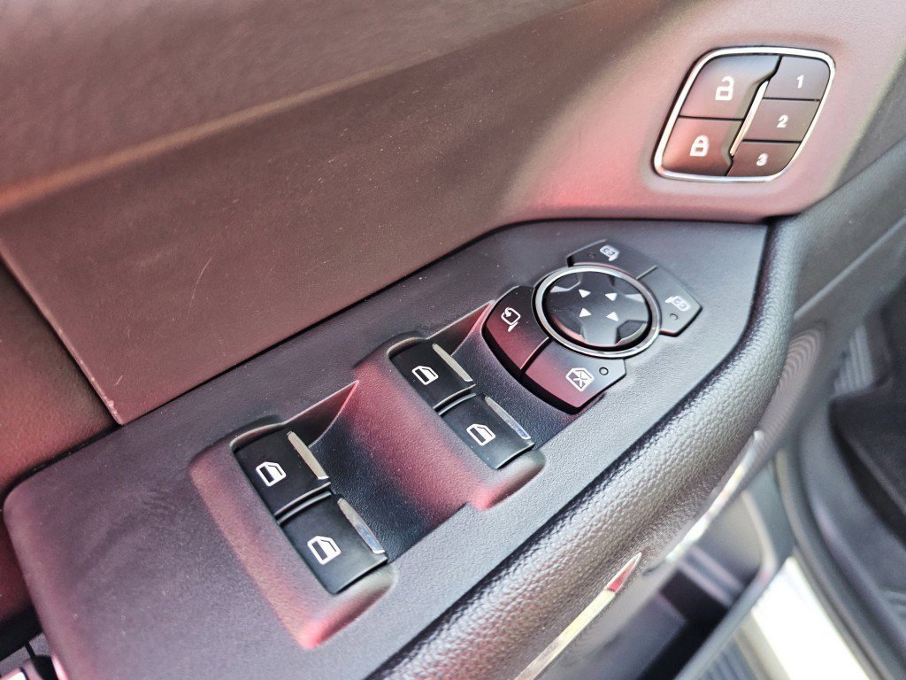 Certified 2023 Ford Expedition Max XLT image 28