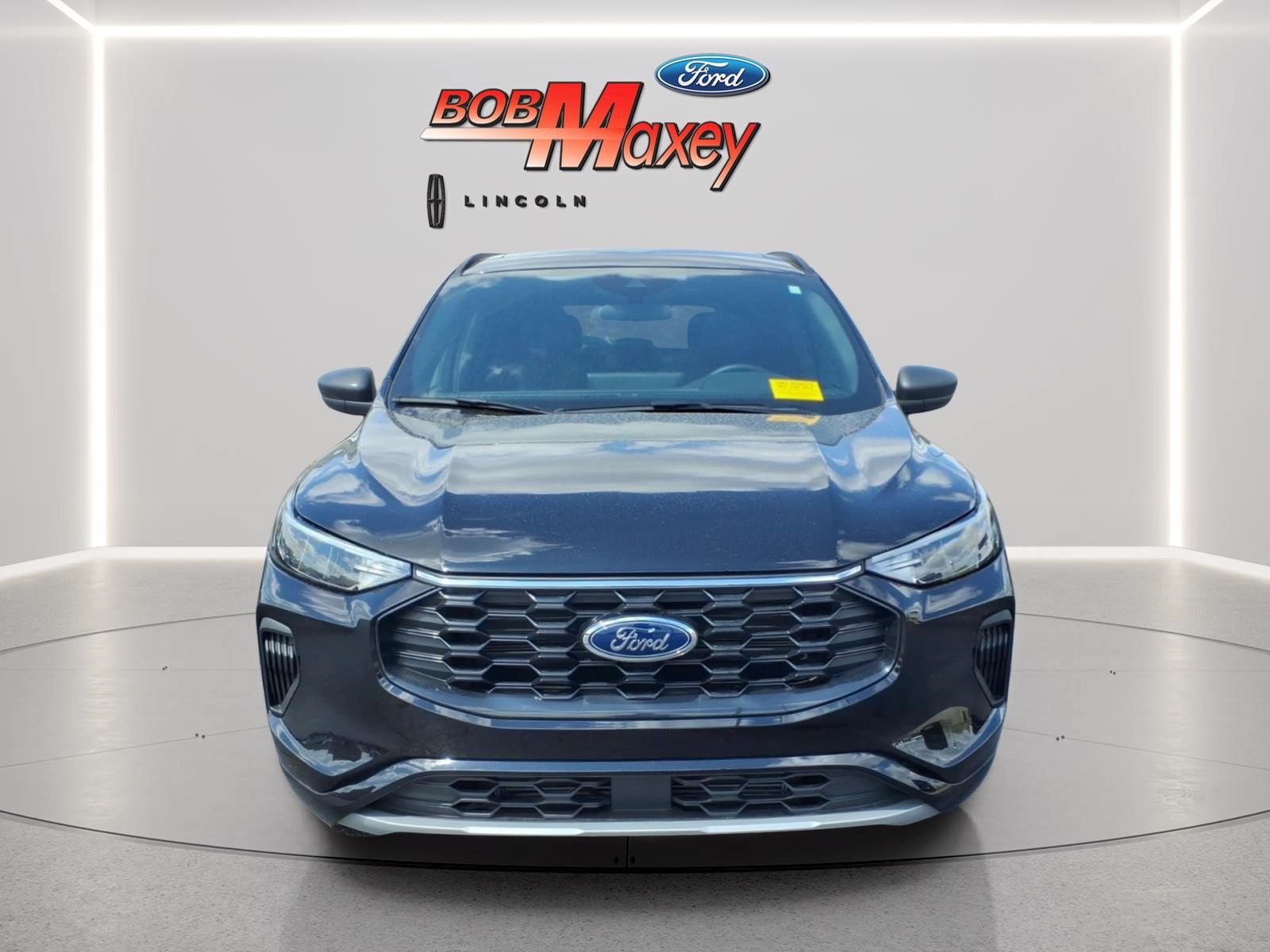 Certified 2024 Ford Escape ST-Line w/ Tech Pack #1 AWD/4WD image 2