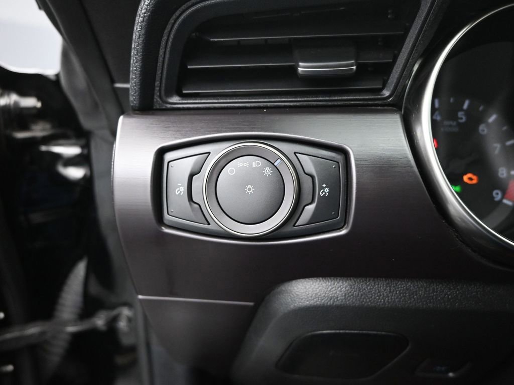 Certified 2017 Ford Mustang Shelby GT350R w/ GT350R Equipment Group 920A image 39