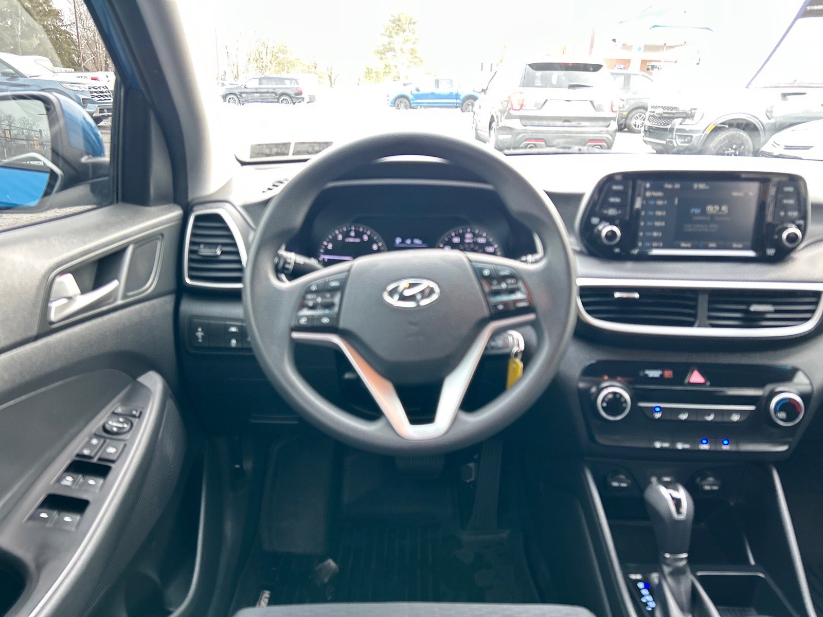 Used 2020 Hyundai Tucson SE image 2