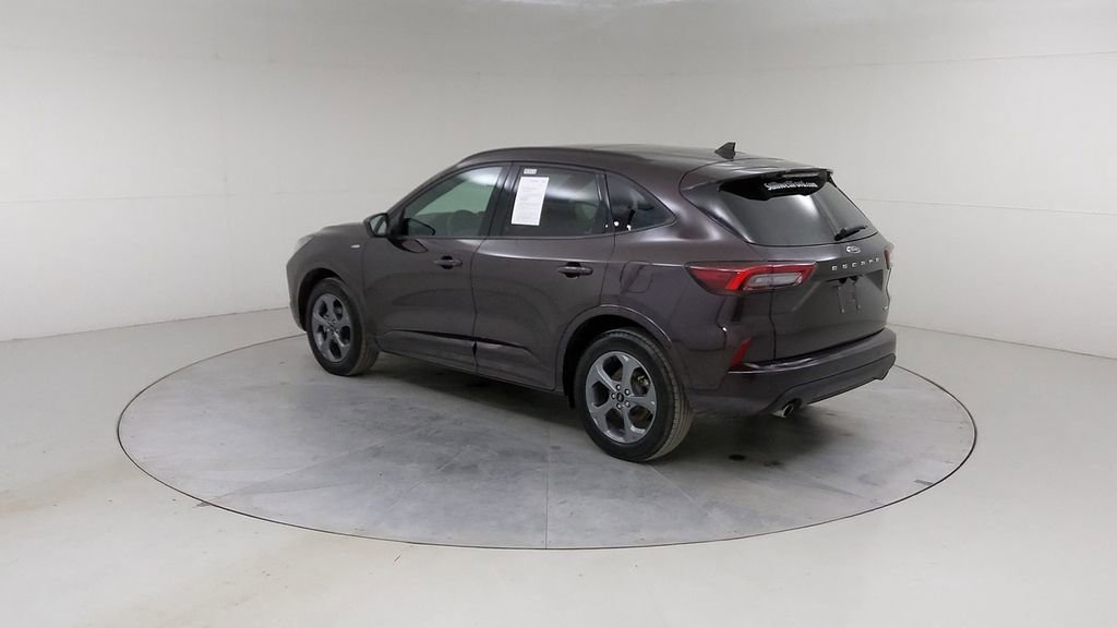 Certified 2023 Ford Escape ST-Line w/ Tech Pack #1 image 17
