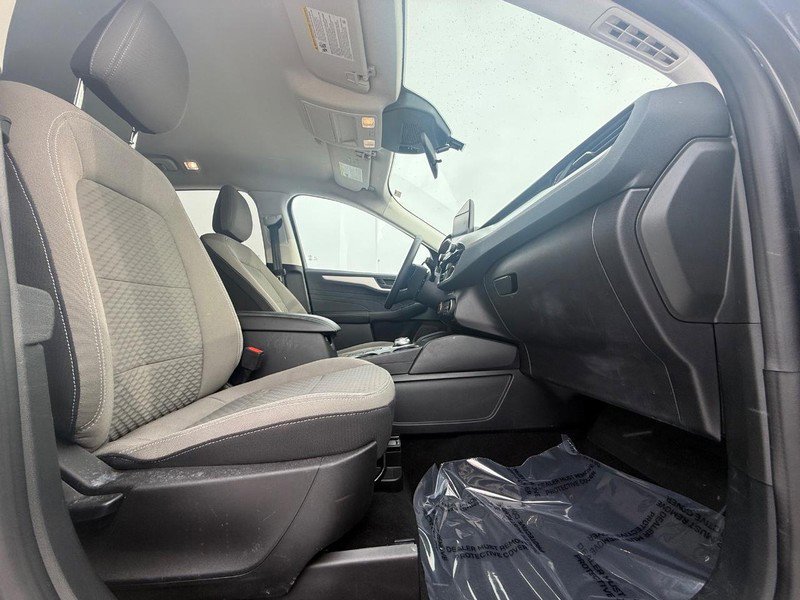 Certified 2022 Ford Escape SE w/ Cold Weather Package image 13