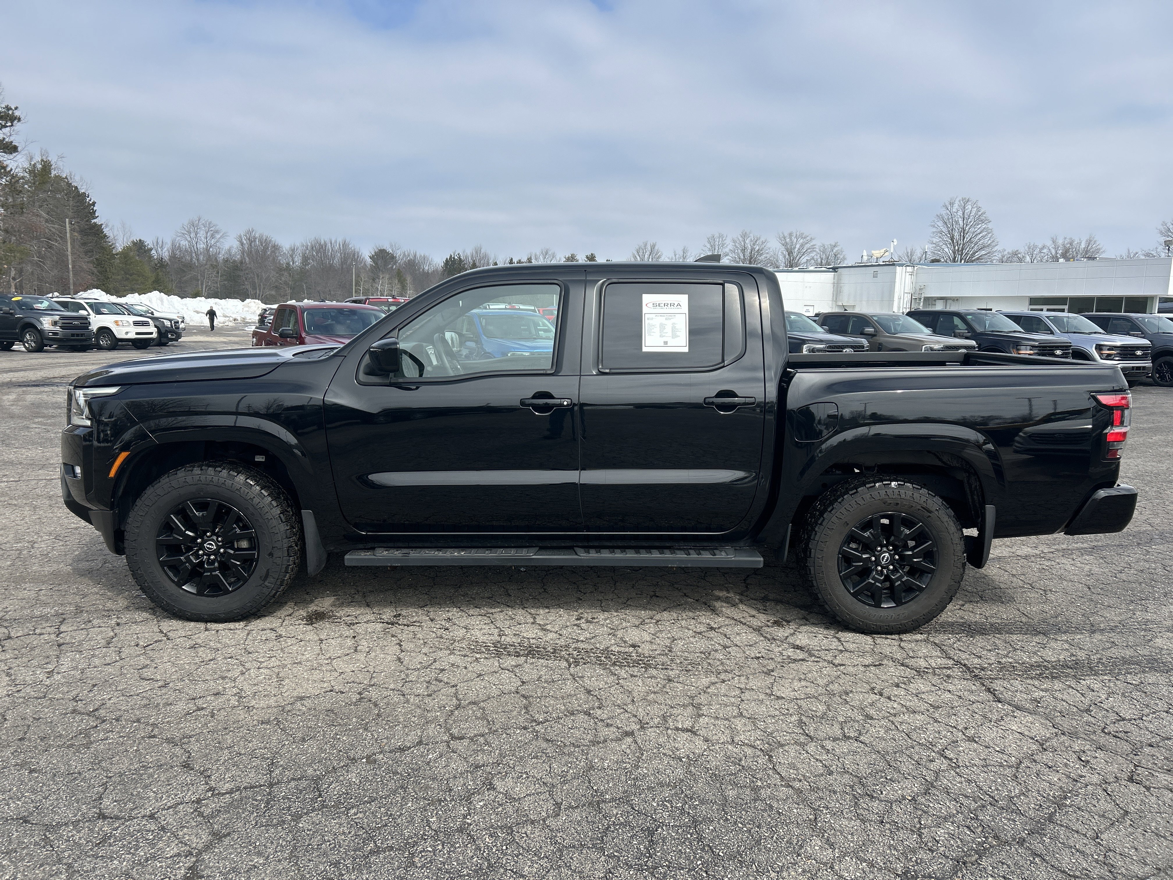 Used 2023 Nissan Frontier SV w/ Midnight Edition Package image 7