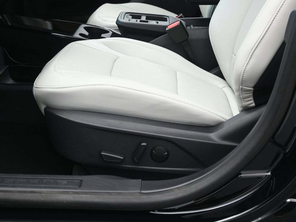 Certified 2025 Ford Mustang Mach-E Premium RWD image 11