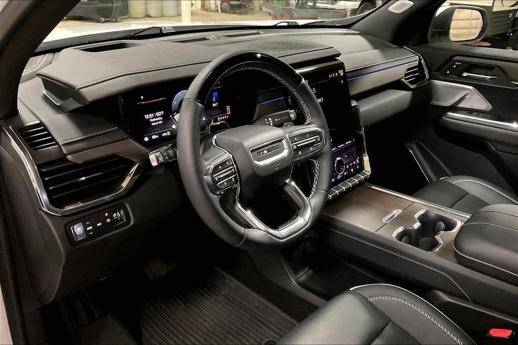 Used 2024 GMC Acadia Denali w/ Super Cruise Package image 13