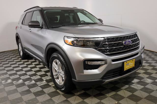Certified 2024 Ford Explorer XLT w/ Equipment Group 202A AWD/4WD image 4