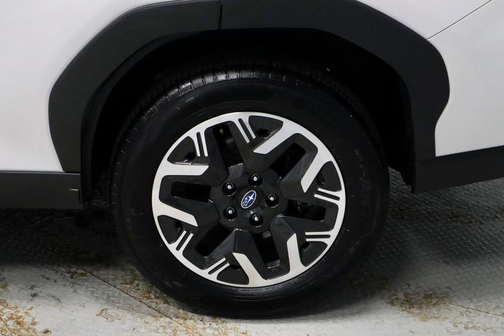 Used 2025 Subaru Forester Premium image 20
