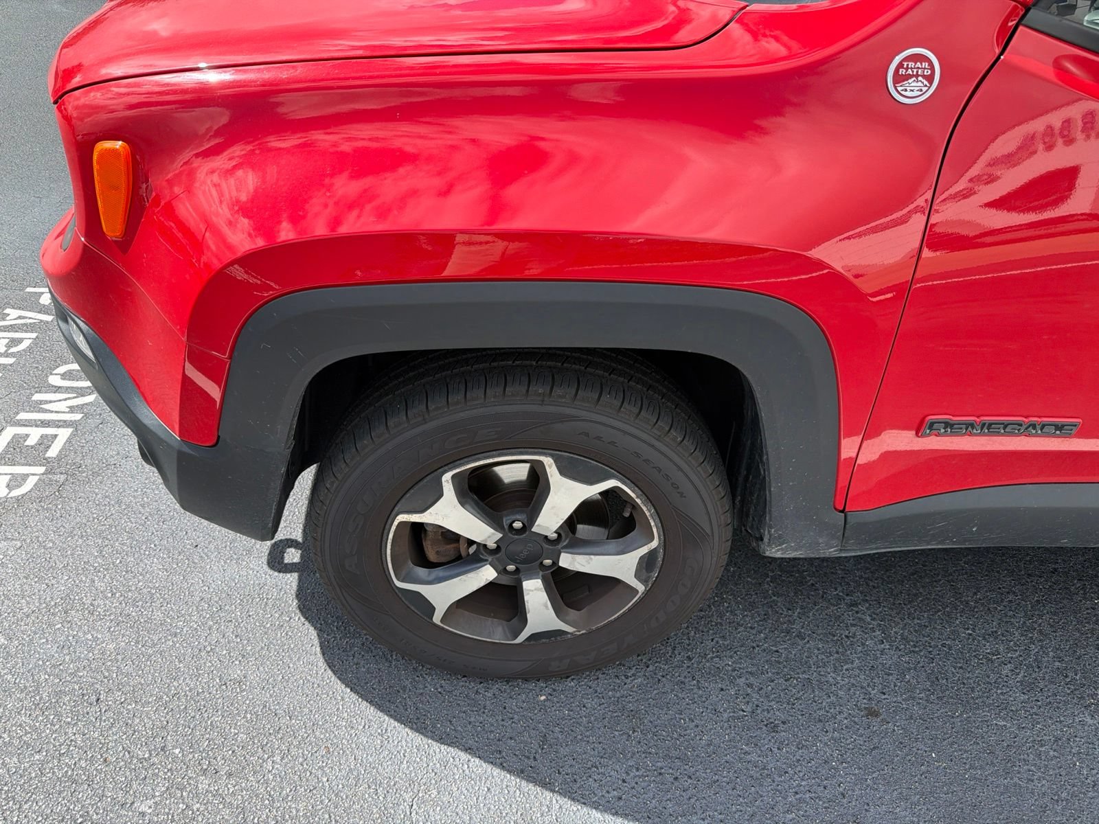 Used 2019 Jeep Renegade Trailhawk w/ UConnect 8.4 Nav Group AWD/4WD image 3