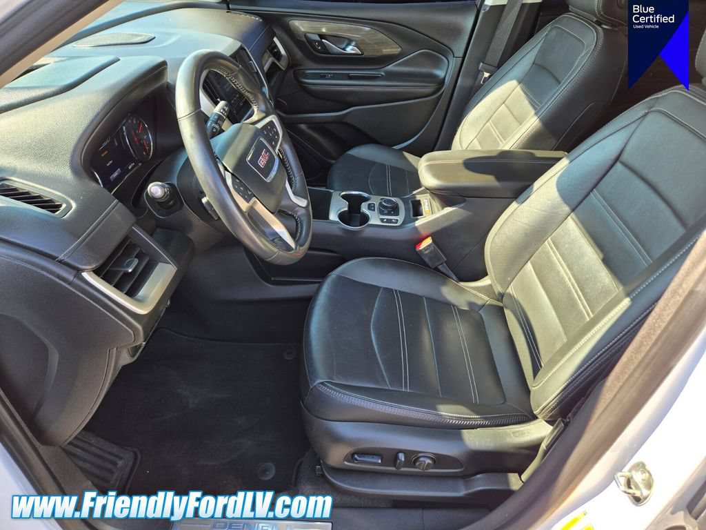 Used 2022 GMC Terrain Denali w/ Denali Premium Package AWD/4WD image 9