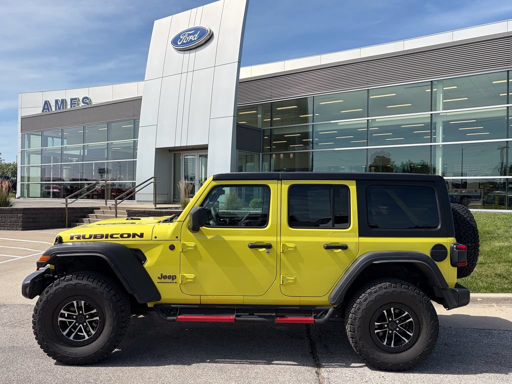 Used 2024 Jeep Wrangler Unlimited Rubicon w/ XTREMEE 35" Tire Package AWD/4WD image 3
