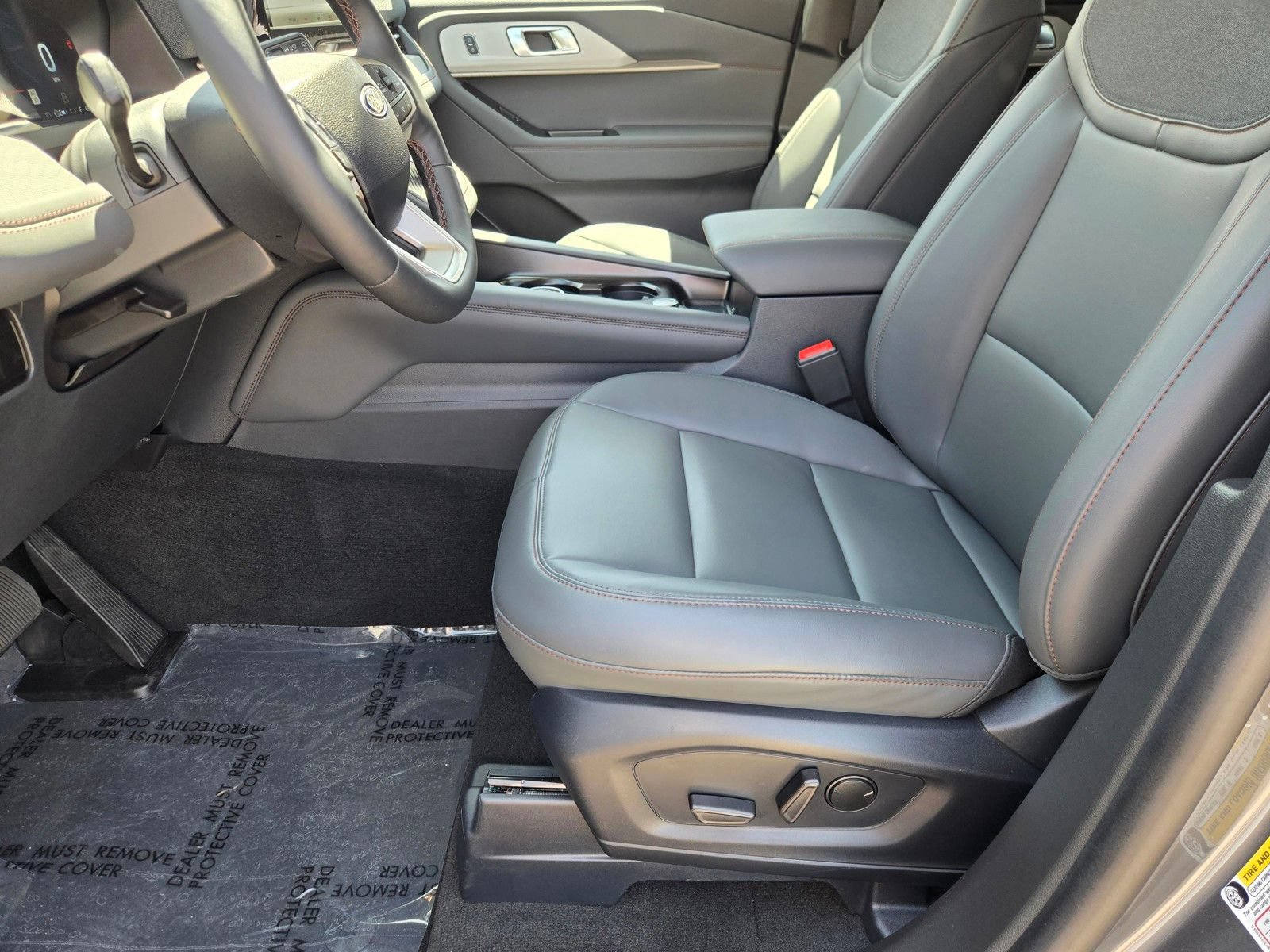 Certified 2025 Ford Explorer Active w/ Active Comfort Package RWD image 29