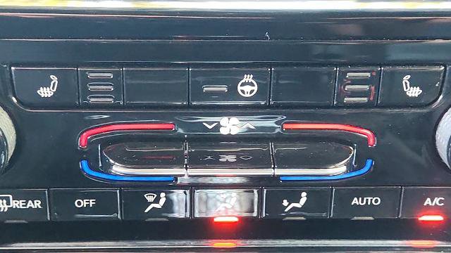 Used 2025 Jeep Grand Cherokee Limited image 19