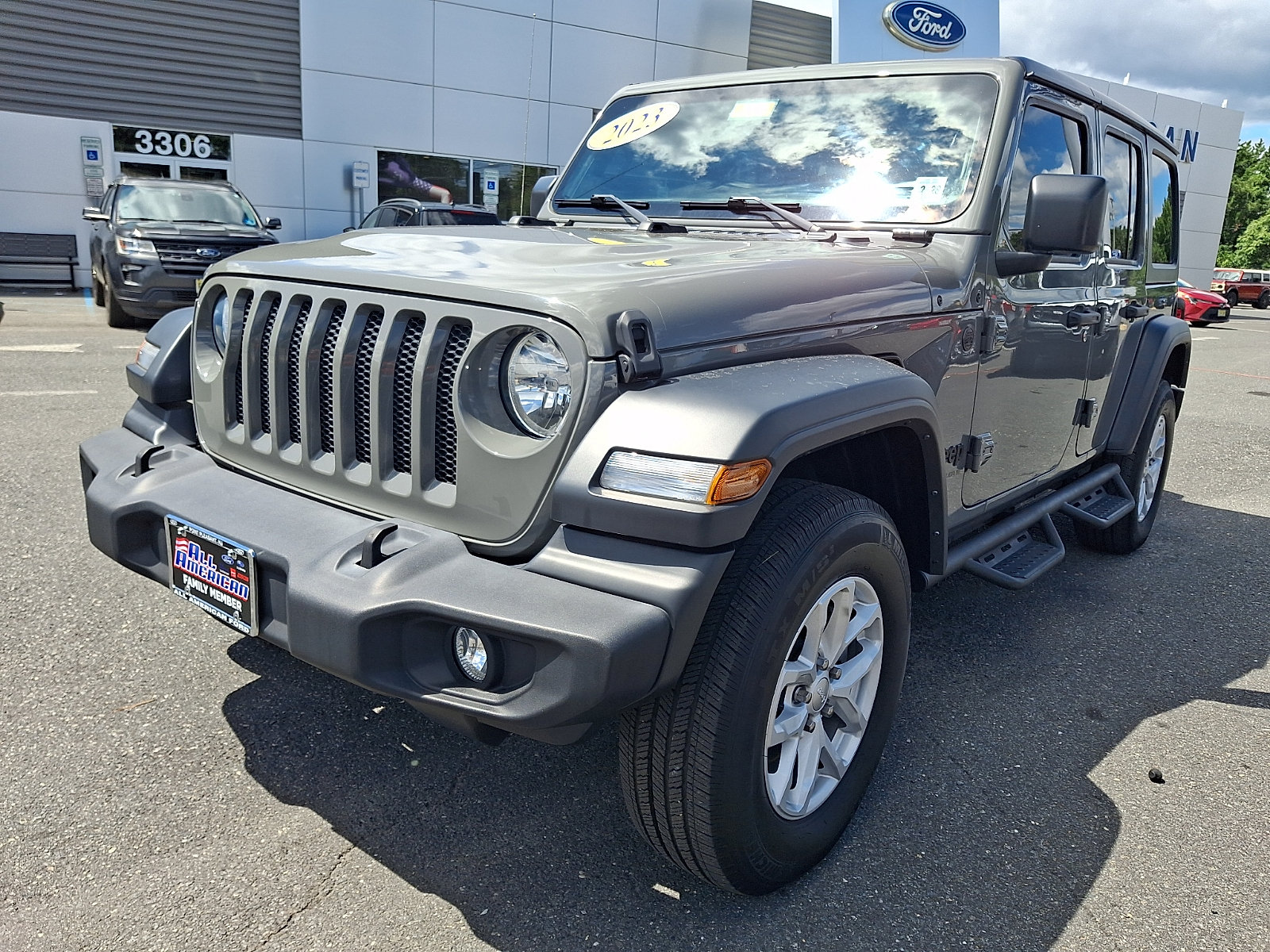 Used 2023 Jeep Wrangler Unlimited Sport AWD/4WD image 4