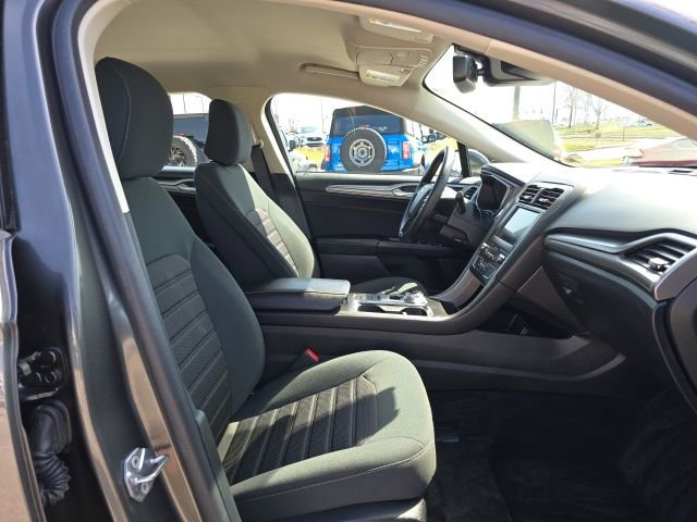 Certified 2020 Ford Fusion SE image 18