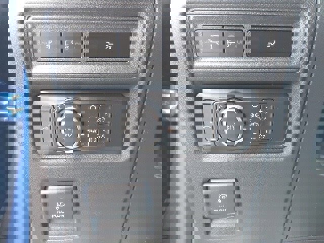 Certified 2022 Ford F150 XLT w/ Equipment Group 302A High image 16