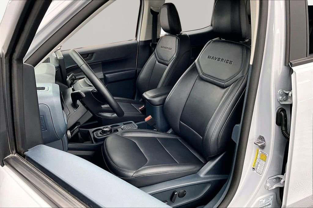 Certified 2025 Ford Maverick Lariat w/ Black Appearance Package AWD/4WD image 26