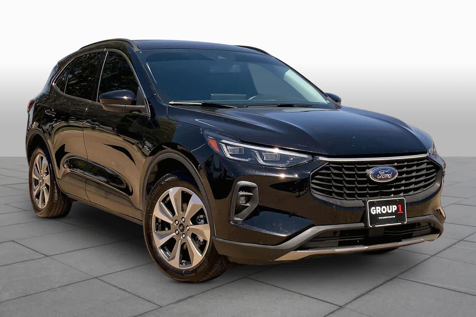 Certified 2025 Ford Escape Platinum AWD/4WD image 3