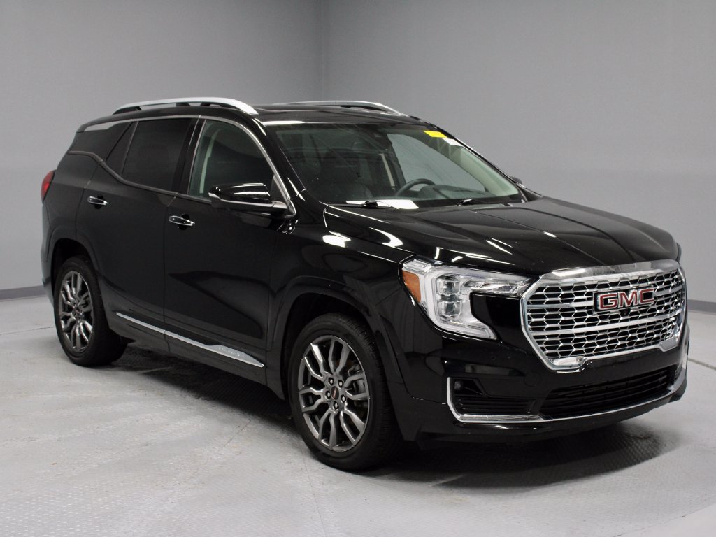 Used 2024 GMC Terrain Denali w/ Black Diamond Edition AWD/4WD image 1
