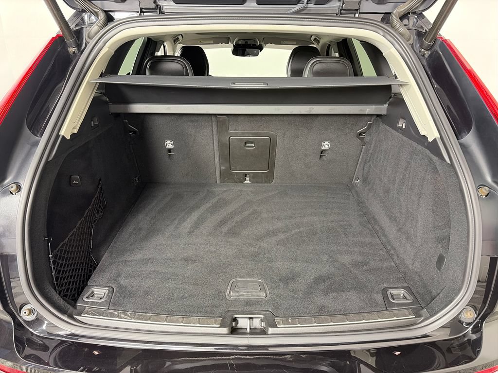 Used 2020 Volvo XC60 T6 Inscription AWD/4WD image 25