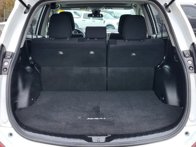Used 2017 Toyota RAV4 XLE w/ Carpet Mat Package image 31