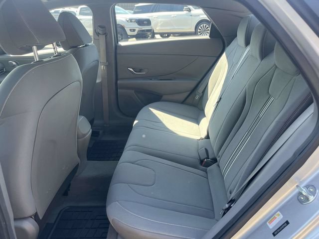 Used 2023 Hyundai Elantra SEL w/ Convenience Package FWD image 13
