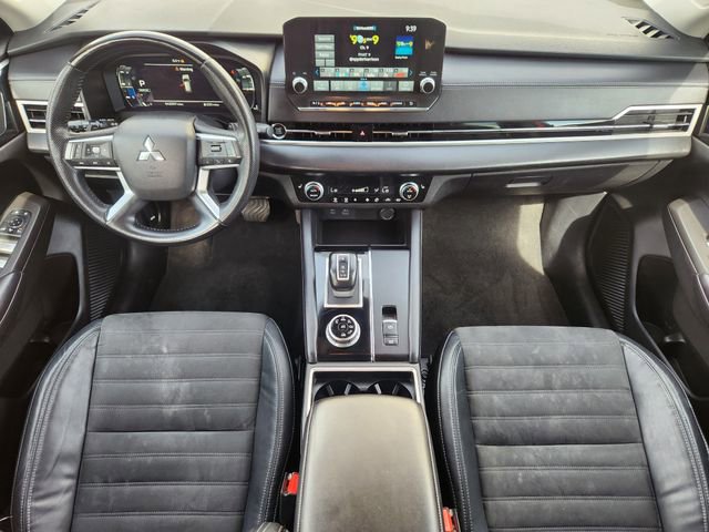 Used 2023 Mitsubishi Outlander SE AWD/4WD image 13