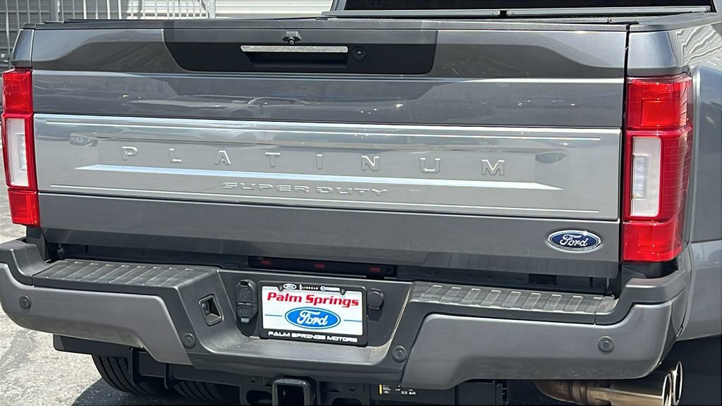 Certified 2022 Ford F350 Platinum AWD/4WD image 3