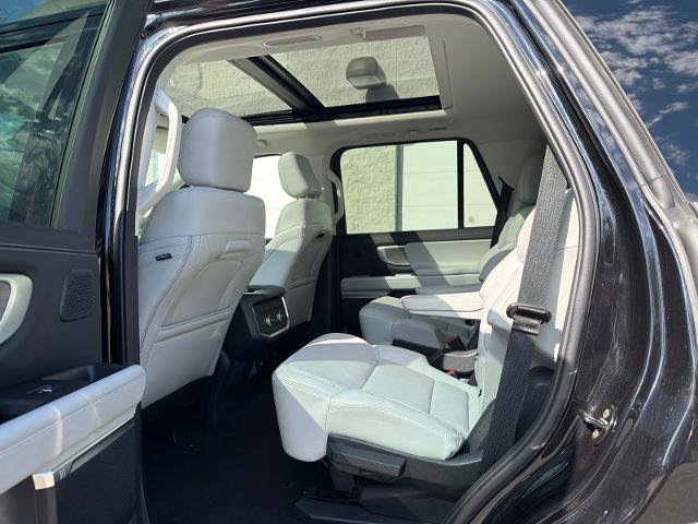Certified 2025 Ford Expedition Platinum w/ Driver's Package AWD/4WD image 6