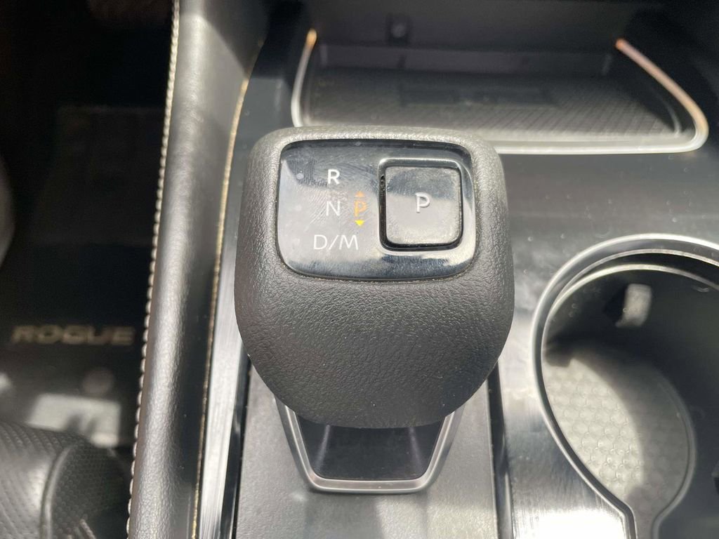 Used 2021 Nissan Rogue Platinum AWD/4WD image 17