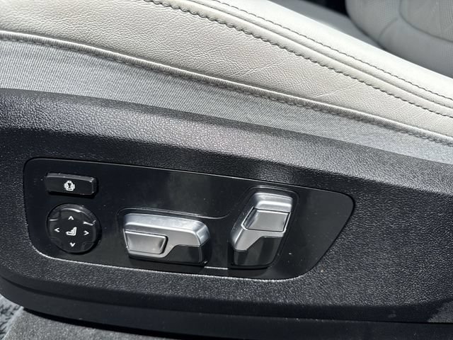 Used 2024 BMW X5 xDrive40i w/ Premium Package AWD/4WD image 12
