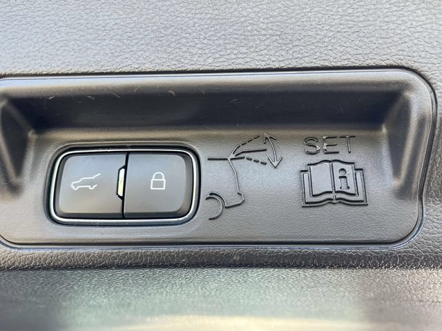 Certified 2022 Ford Explorer Limited RWD image 11