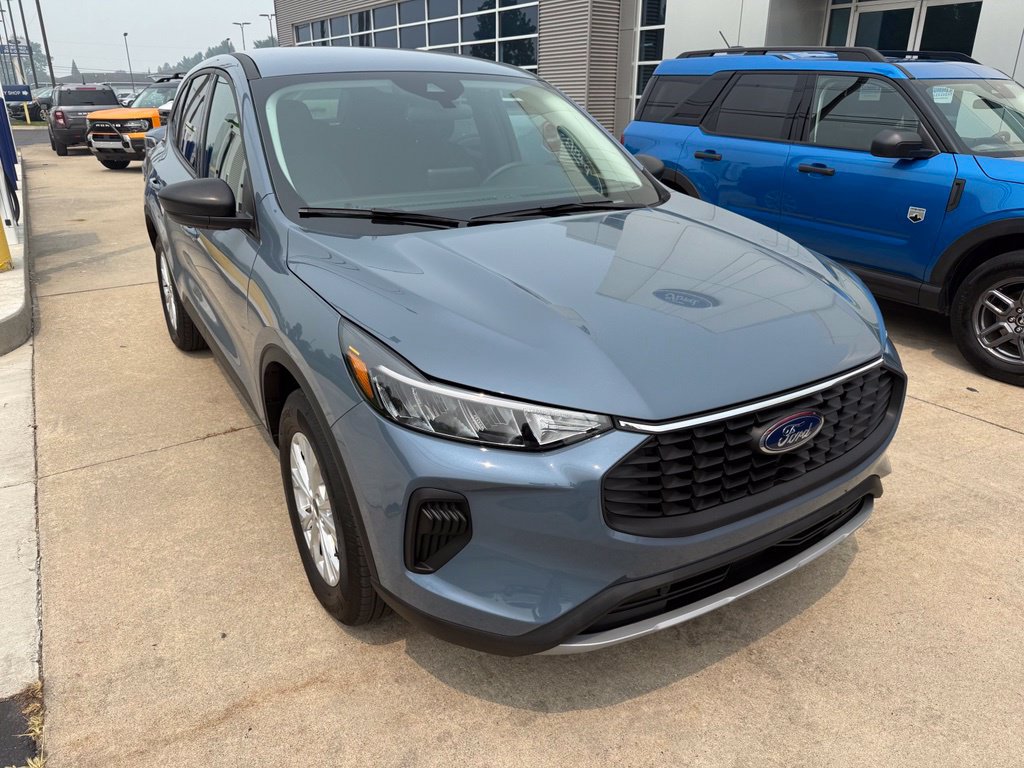 Certified 2026 Ford Escape Active w/ Cold Weather Package AWD/4WD image 3