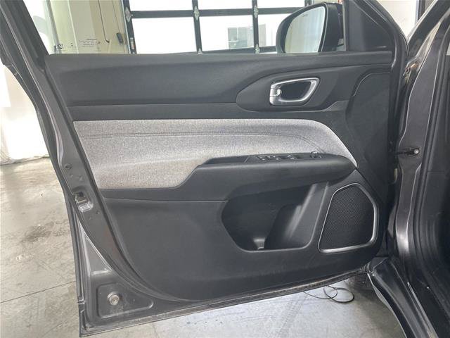 Used 2022 Jeep Compass Latitude AWD/4WD image 17