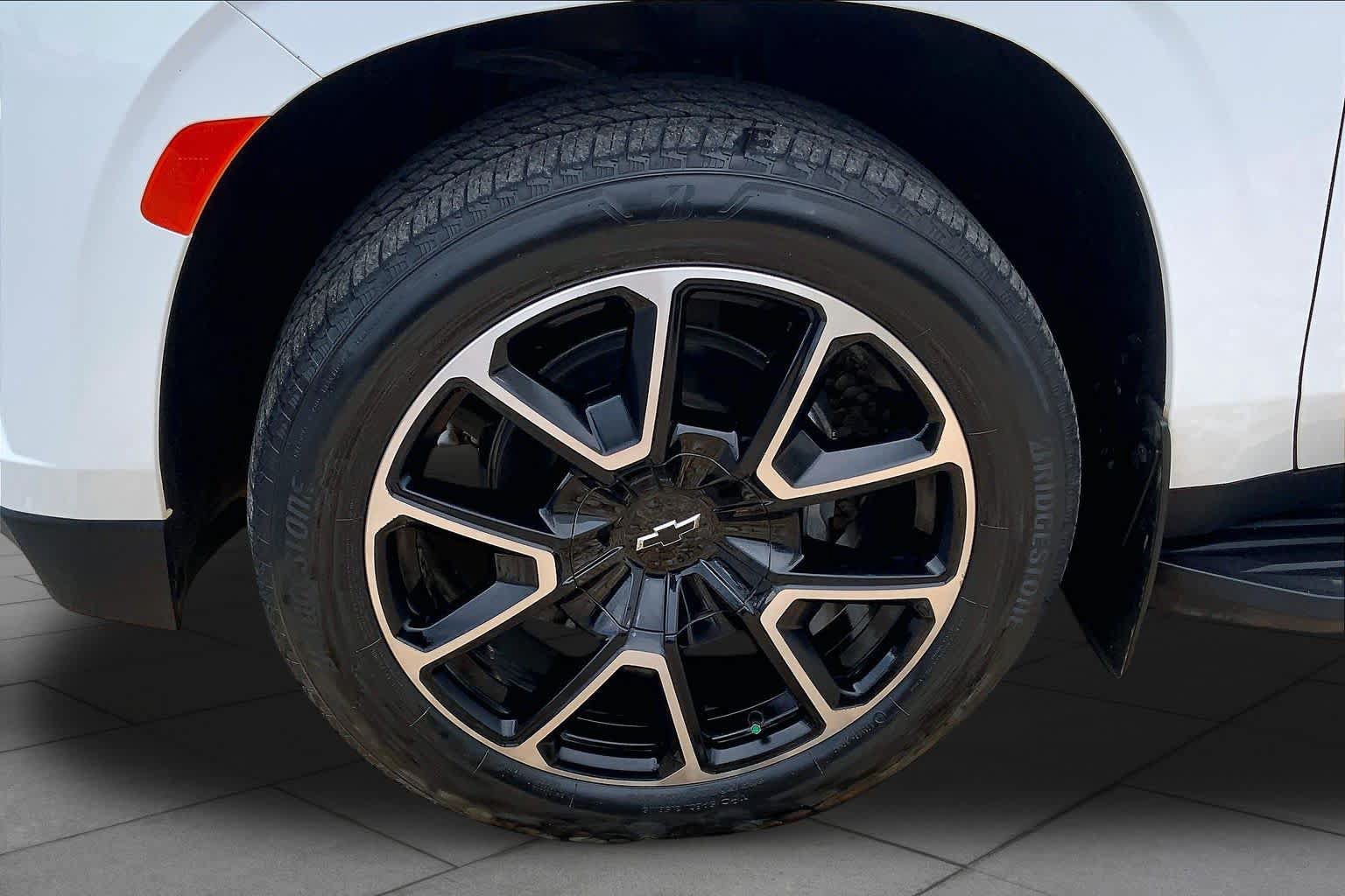 Used 2022 Chevrolet Tahoe RST w/ Luxury Package RWD image 11