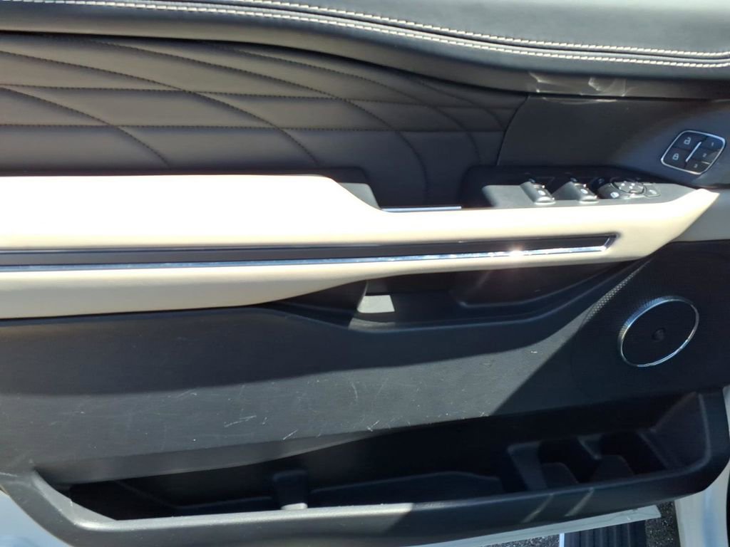 Certified 2024 Ford Expedition Platinum AWD/4WD image 14