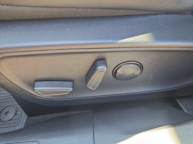 Certified 2022 Ford Escape SEL w/ SEL Stealth AWD Package image 11